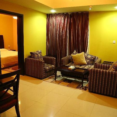 Golden Square Hotel Apartments Dubai Ngoại thất bức ảnh