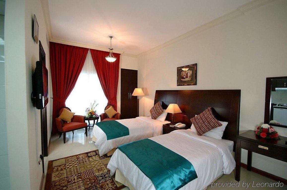 Golden Square Hotel Apartments Dubai Ngoại thất bức ảnh