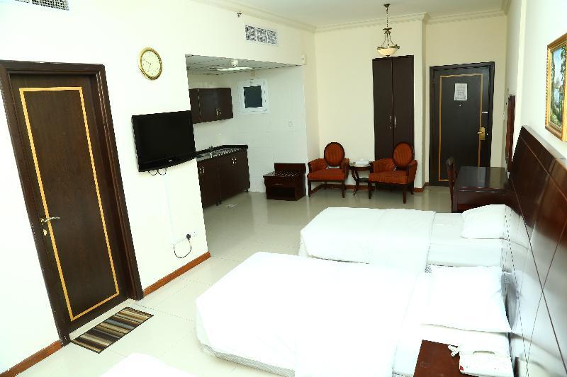 Golden Square Hotel Apartments Dubai Ngoại thất bức ảnh