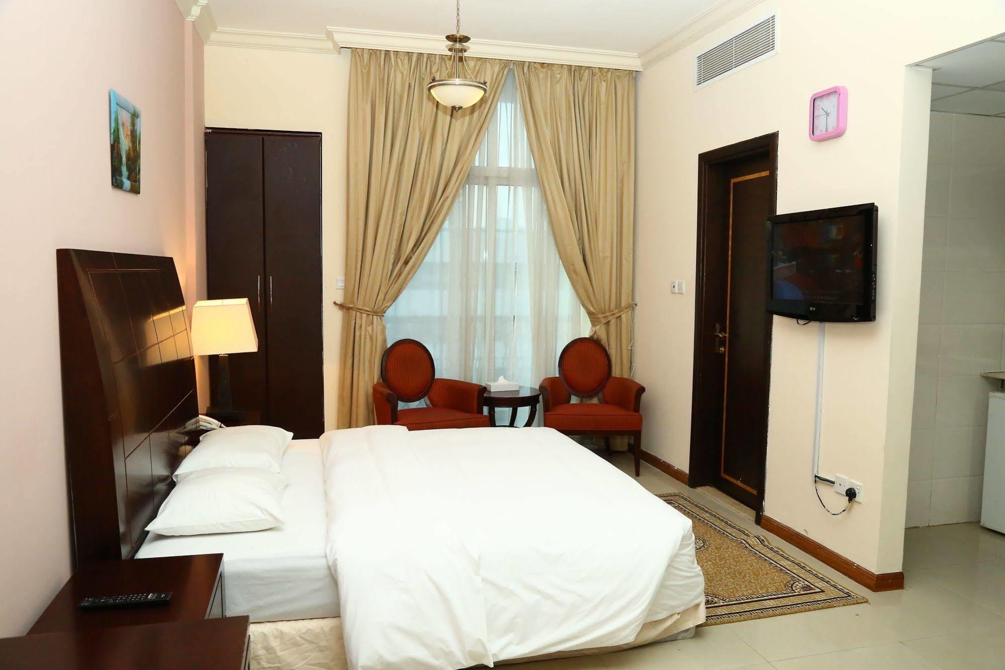 Golden Square Hotel Apartments Dubai Ngoại thất bức ảnh