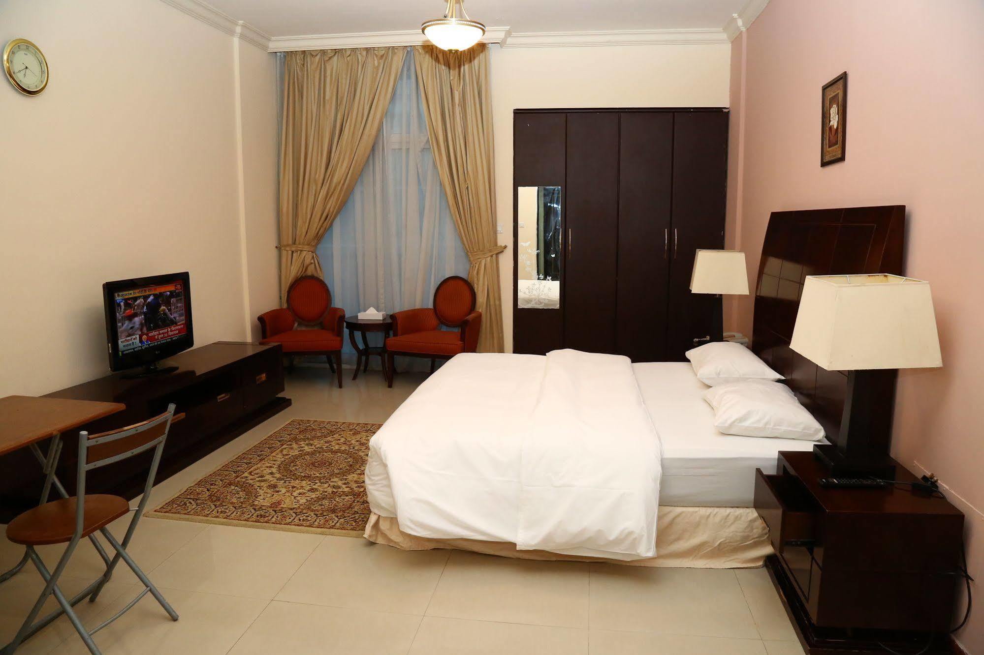 Golden Square Hotel Apartments Dubai Ngoại thất bức ảnh