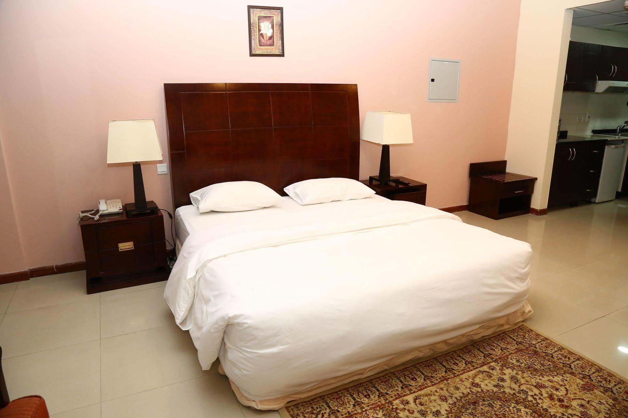 Golden Square Hotel Apartments Dubai Ngoại thất bức ảnh