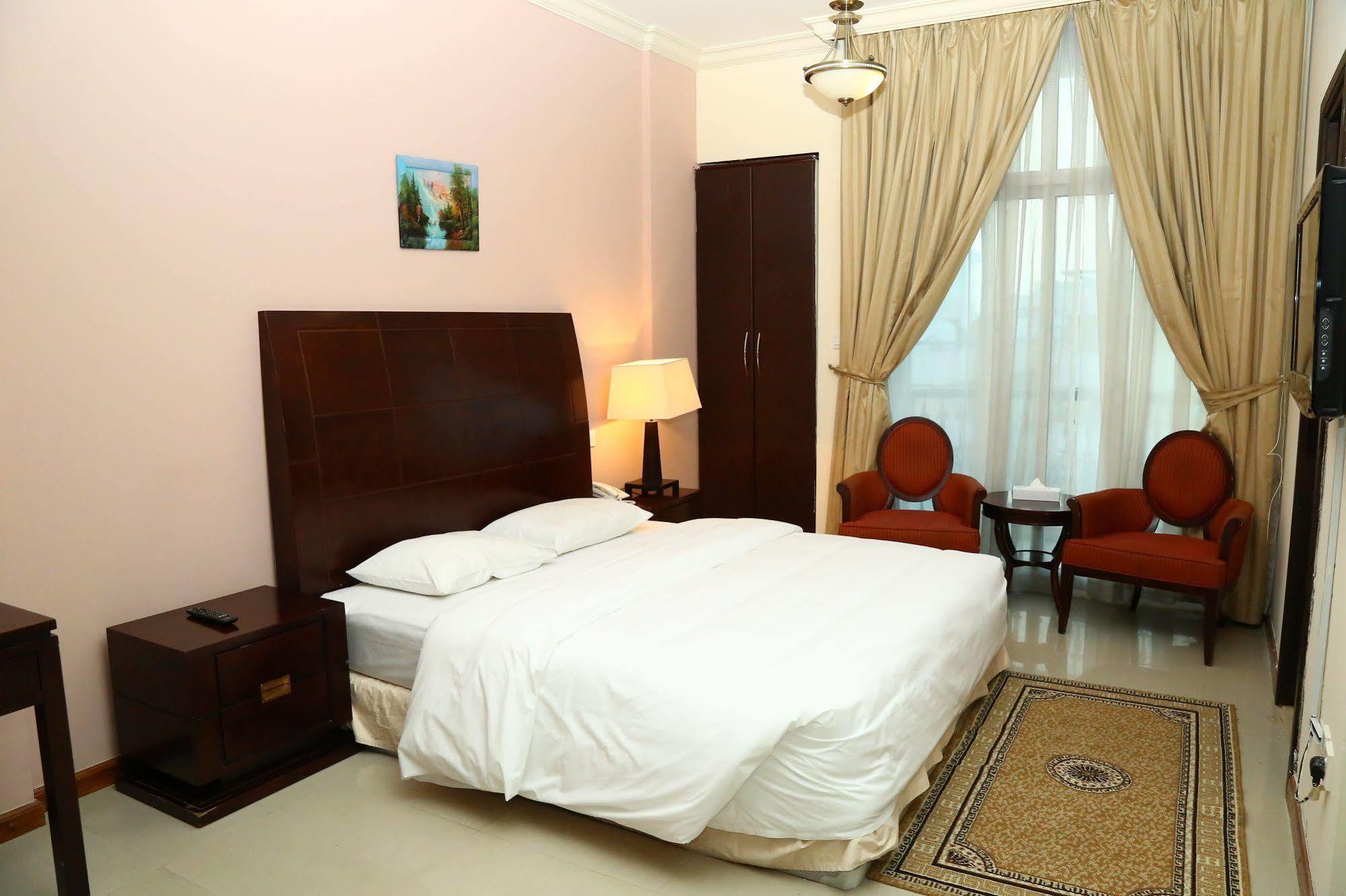 Golden Square Hotel Apartments Dubai Ngoại thất bức ảnh